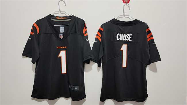 Womens Cincinnati Bengals #1 JaMarr Chase Black Vapor Stitched Jersey